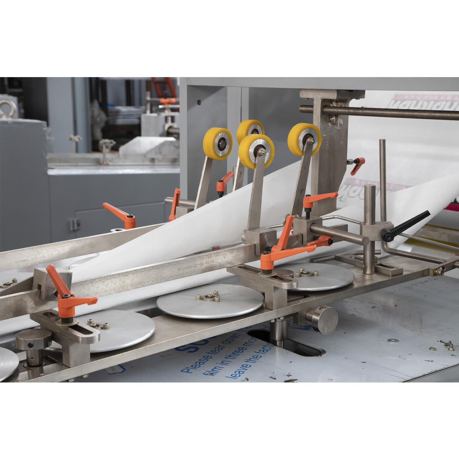 Le transport parfait : garantir la durabilité des sacs de courses grâce aux machines à sacs en papier